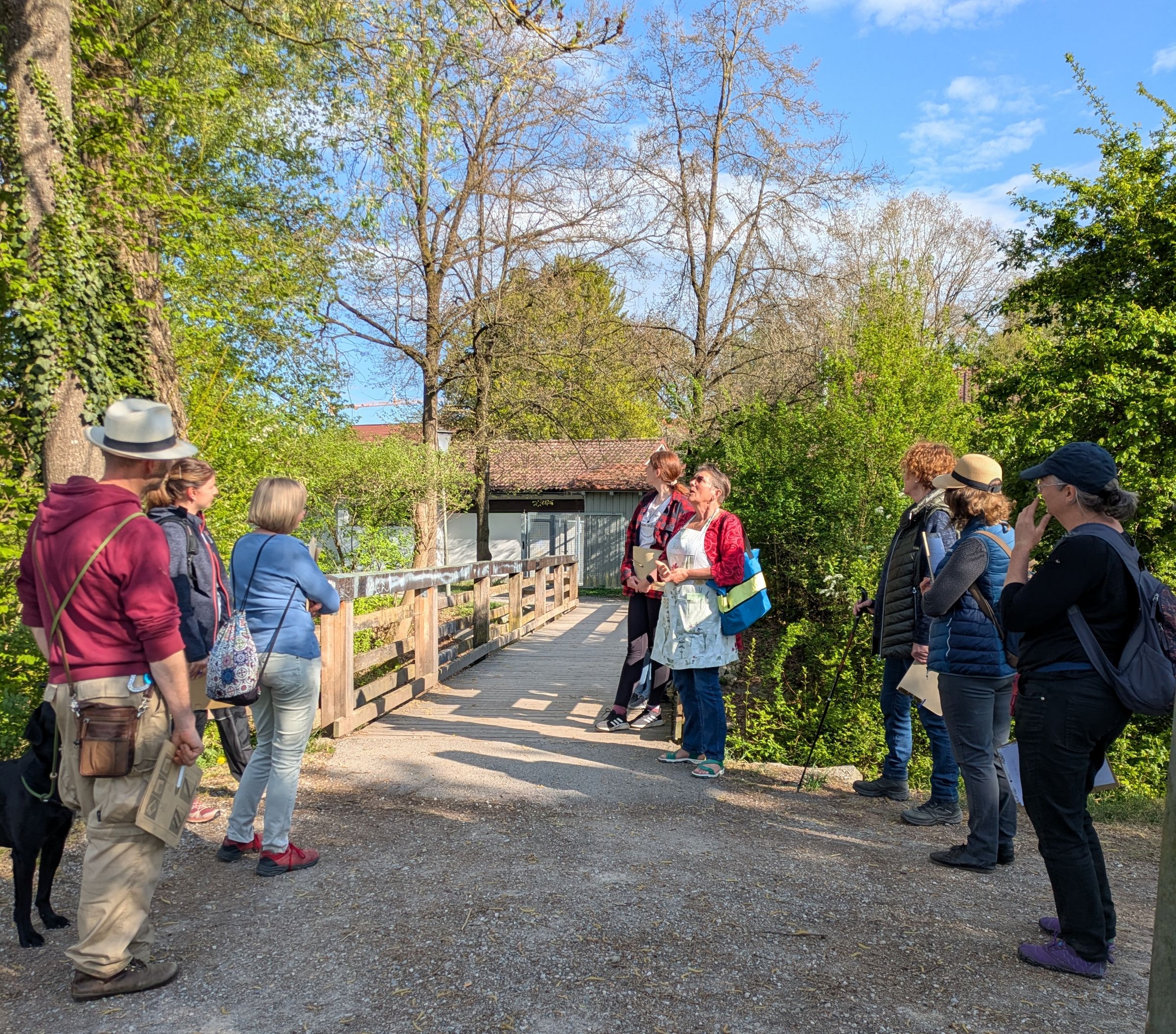 Die Kräuterwanderung startet